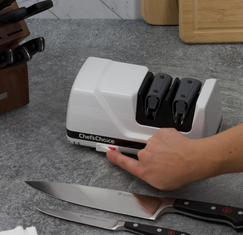 ChefsChoice elektromos késélező CC-320 2 sebességes - fehér
